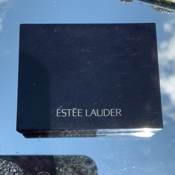 ESTEE LAUDER BRONZE GODDESS POWDER BRONZER, MEDIUM - Picture 2 of 5
